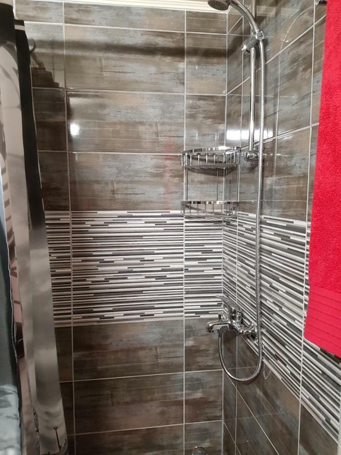 Betty'S Central Apartment アレクサンドルポリス エクステリア 写真